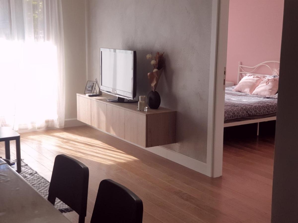 Apartment Mona Belgrade Extérieur photo