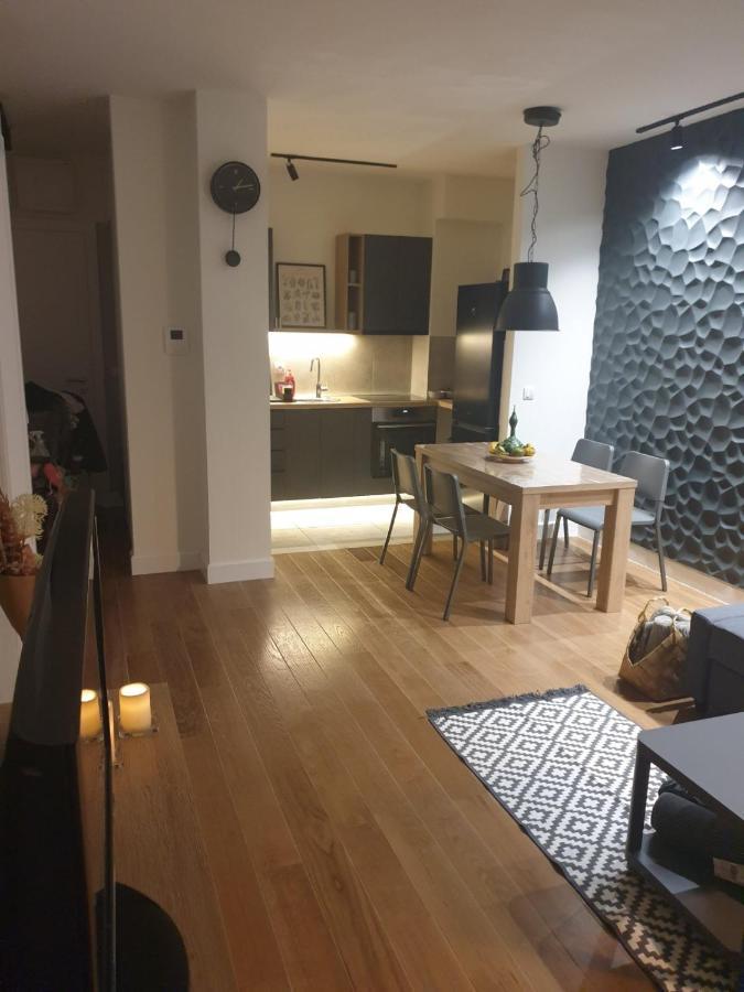 Apartment Mona Belgrade Extérieur photo