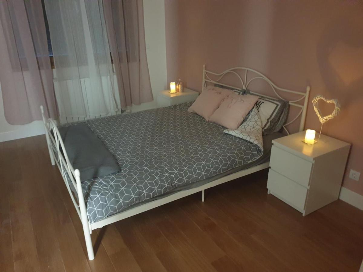 Apartment Mona Belgrade Extérieur photo