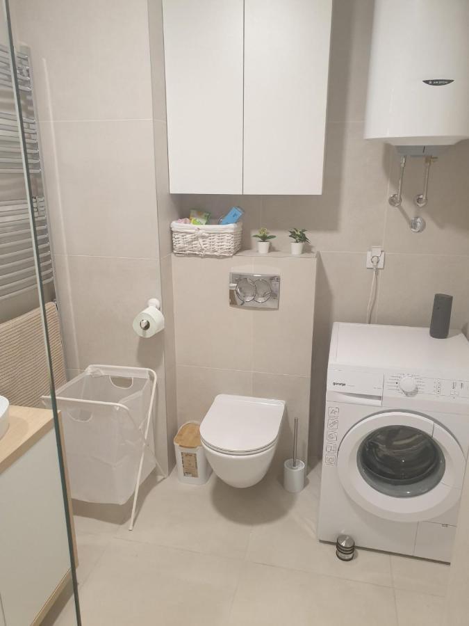 Apartment Mona Belgrade Extérieur photo