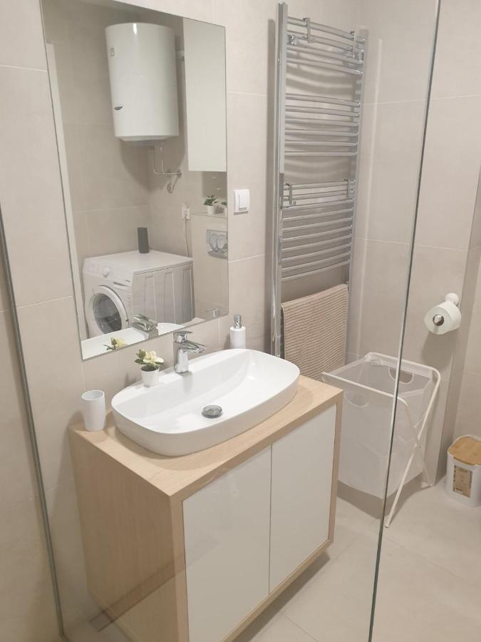 Apartment Mona Belgrade Extérieur photo